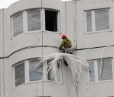 Герметизация лоджий, окон, межпанельных швов, утепление квартир.