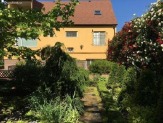 Продаю шикарный дом в Крыму Симферополе с дизайнерским садом